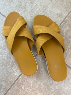 Flexi (from Mexico) Women's Mustard Crisscross Slide Sandals!